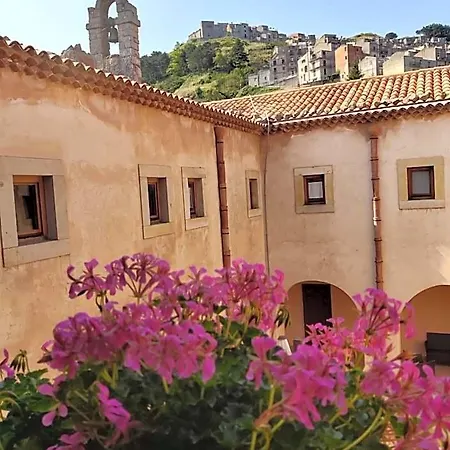 Al Convento 3* San Mauro Castelverde