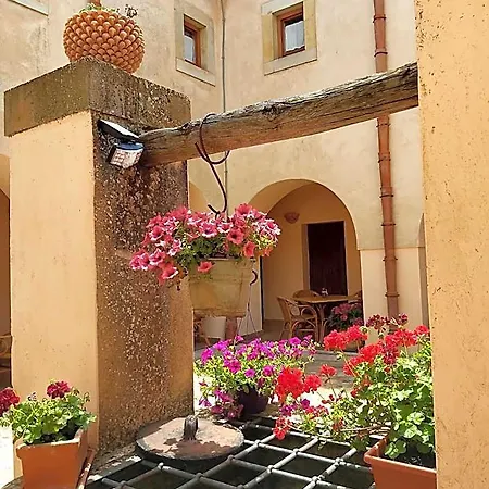 Al Convento 3* San Mauro Castelverde